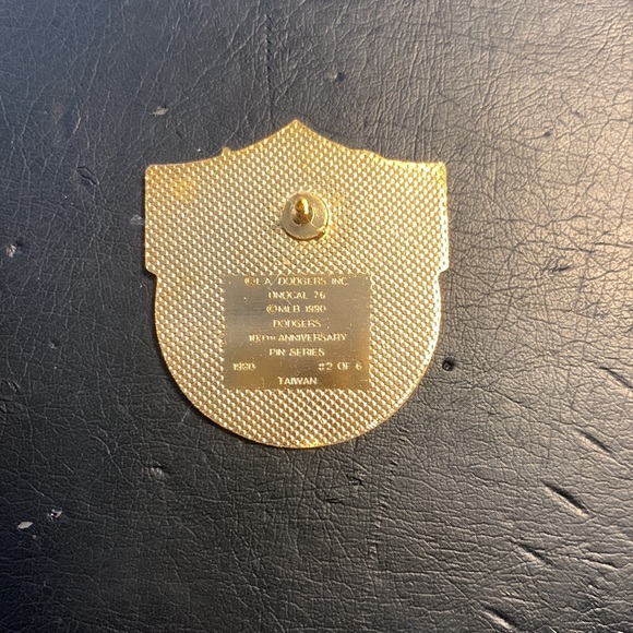 Unocal 76 Dodgers Pin - Pin #2 First Game 1890 - Picture 3 of 4